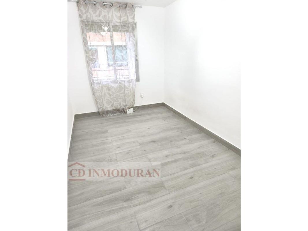 Продажа квартиры на Piso en Calle Músico Torres Climent, Virgen del Remedio - Parque lo Morant, Alicante / Alacant, Аликанте / Алакант
photo 4