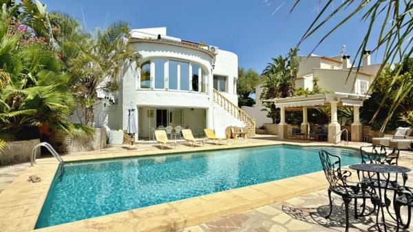 Chalet independiente en venta en Casa o chalet en Pinar de Advocat-Cometa, Moraira, Moraira
photo 1