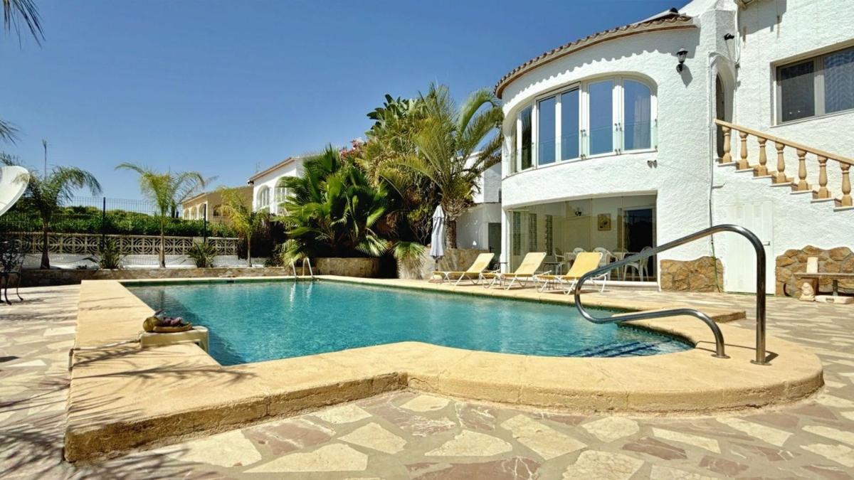 Venta de chalet independiente en Casa o chalet en Pinar de Advocat-Cometa, Moraira, Moraira
photo 2