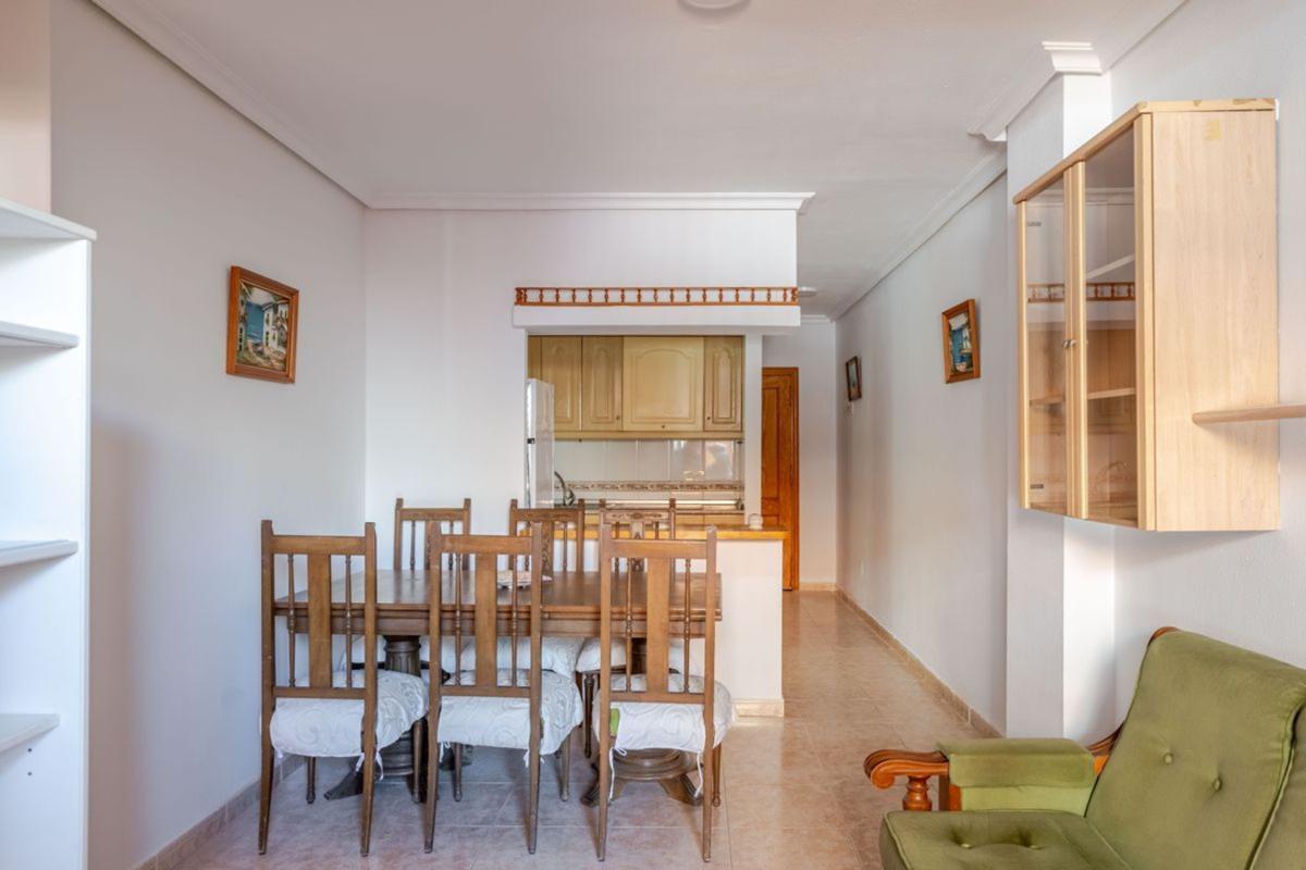 Venta de piso en Piso en Calle San Emigdio, El Molino, Torrevieja, Torrevieja
photo 1
