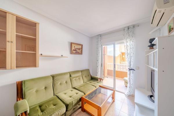 Venta de piso en Piso en Calle San Emigdio, El Molino, Torrevieja, Torrevieja
 photo 4