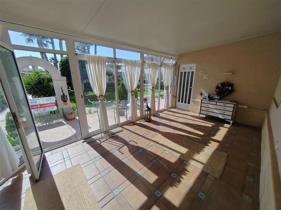 Venta de piso en Piso en Calle Nicolás de Bussi, 35, Playa Flamenca, Orihuela, Orihuela
 photo 3