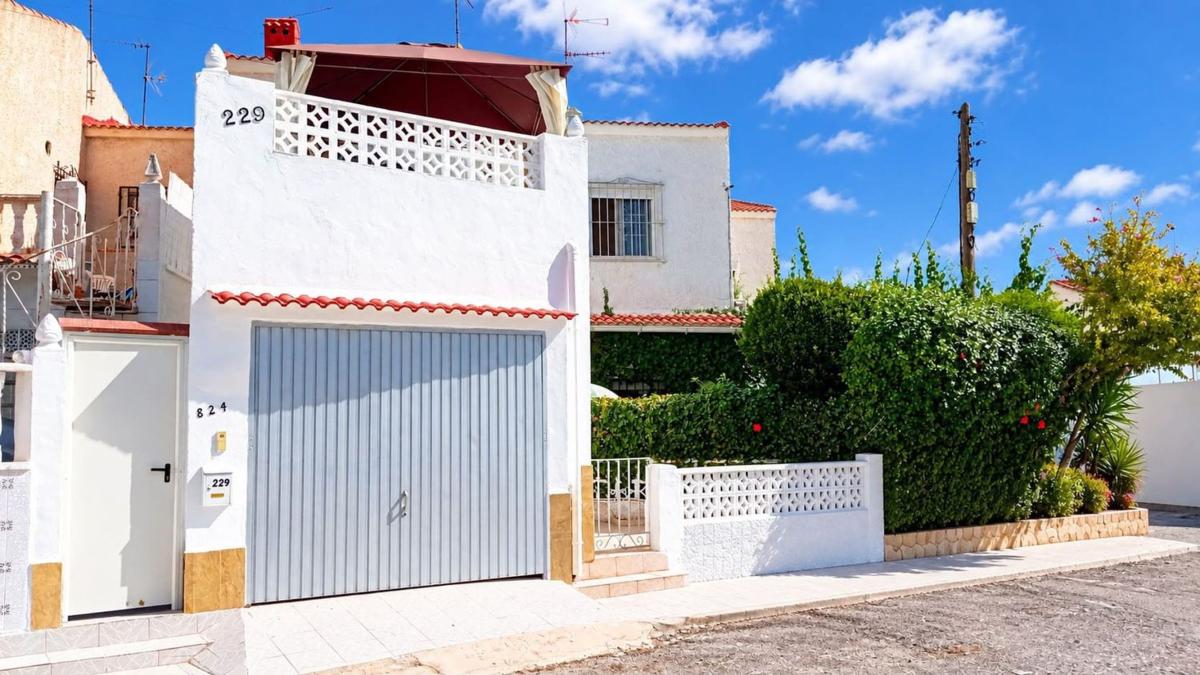 Venta de ático en Ático en Calle Diego Puerta s/n, La Siesta - El Salado - Torreta, Torrevieja, Torrevieja photo 2