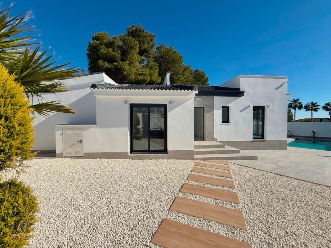 Properties for sale and rent in Spain photo 2