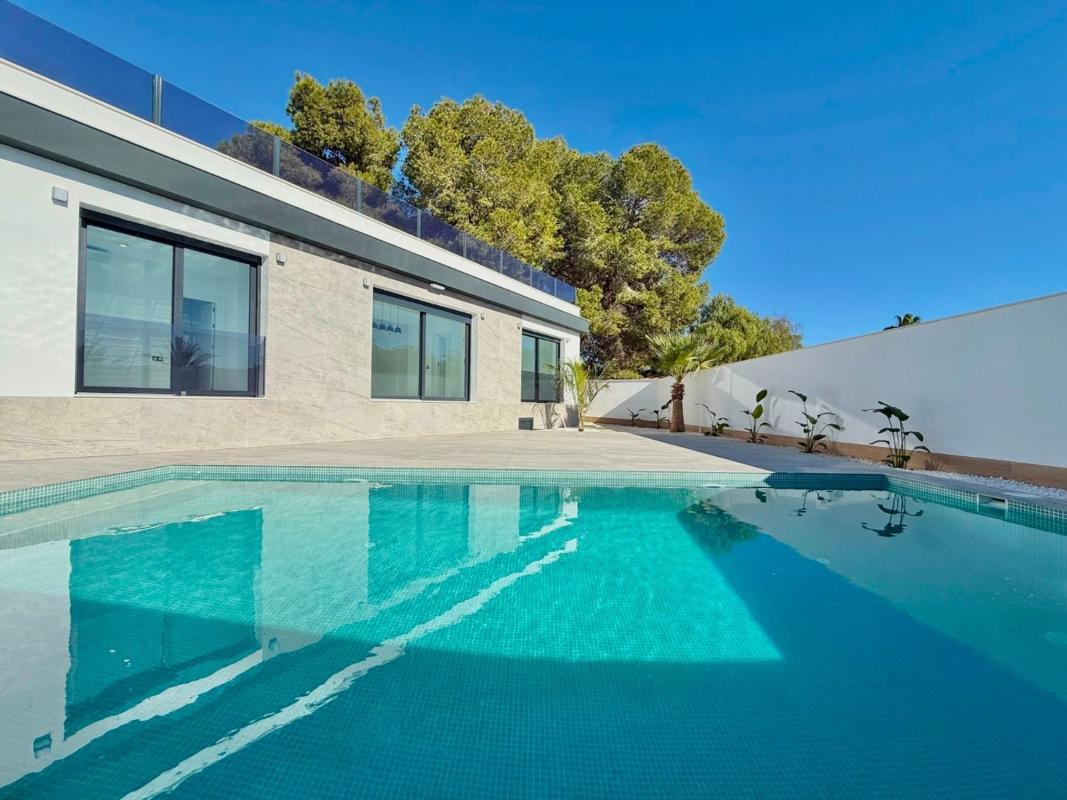 Properties for sale and rent in Spain photo 4