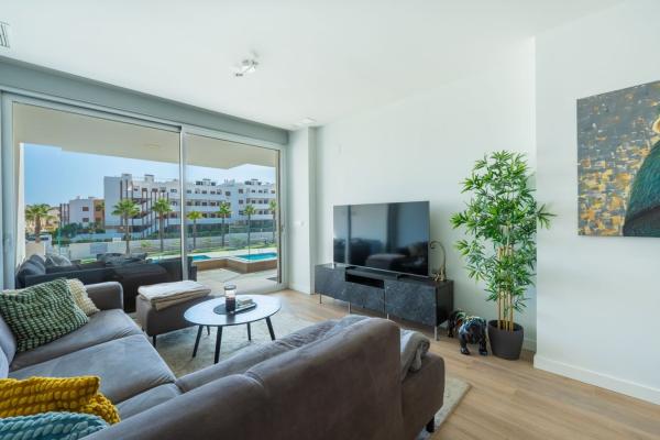 Venta de piso en Piso en Villamartín, Orihuela, Orihuela
thumbnail 3
