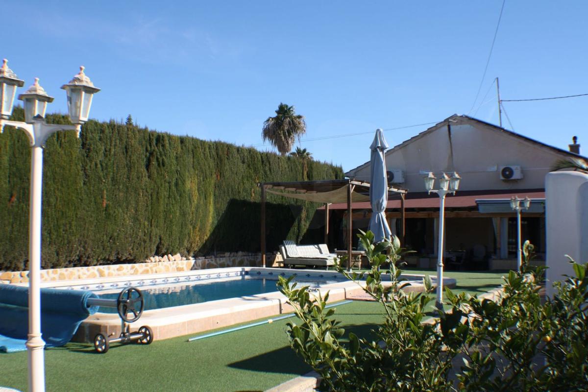 Sprzedaż niezależnego domku jednorodzinnego w Casa o chalet en Formentera del Segura, Formentera del Segura photo 1