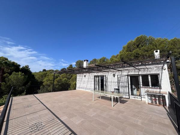 Продаётся загородный участок в Finca rústica en Urbanització Mascarat, Zona de Mascarat, Altea , Алтея photo 1