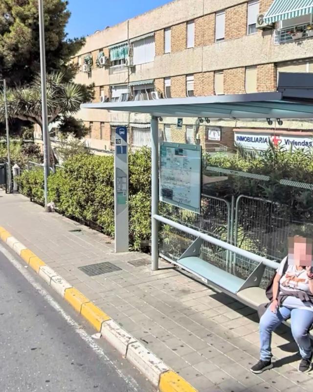 Продажа квартиры на Piso en Calle Pintor Antonio Amorós, Ciudad Elegida, Alicante / Alacant, Аликанте / Алакант
photo 2