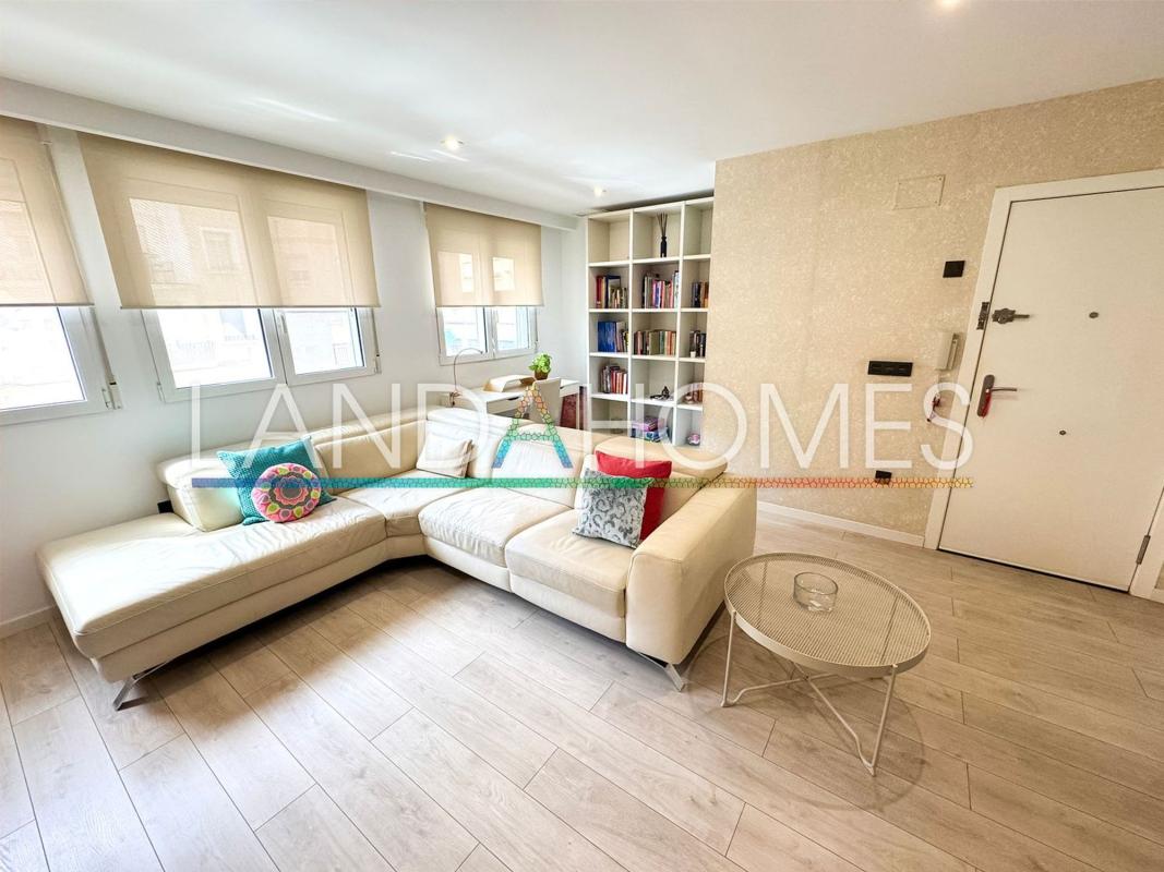 Продажа квартиры на Piso en Calle Poeta Miguel Hernandez, 120, Pont Nou-Corazón de Jesús, Elche / Elx, Эльче / Эльх
photo 2