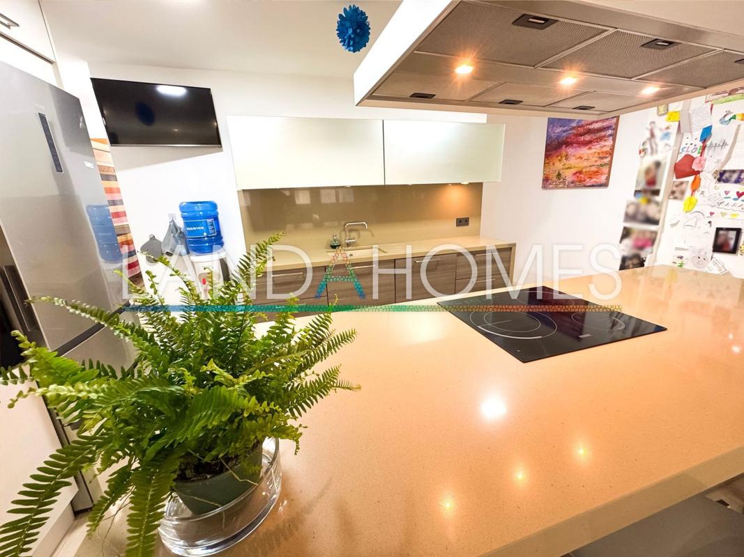 Продажа квартиры на Piso en Calle Poeta Miguel Hernandez, 120, Pont Nou-Corazón de Jesús, Elche / Elx, Эльче / Эльх
photo 3