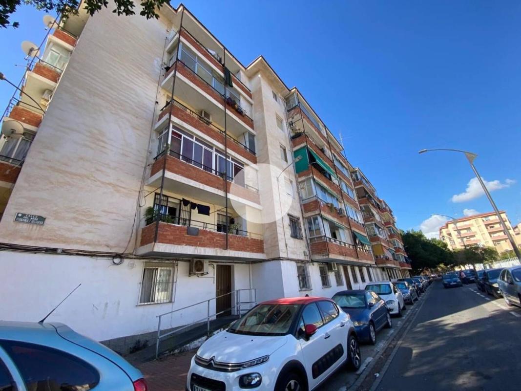 Sale of apartment in Piso en Calle Santa Cruz de Tenerife, Colonia Requena - Virgen del Carmen, Alicante / Alacant, Alicante
photo 1