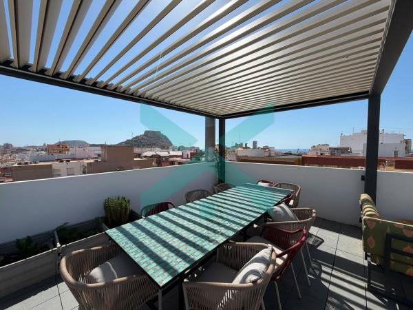 Аттик на продажу в  Ático en General Marva, Mercado, Alicante / Alacant, Аликанте / Алакант photo 1