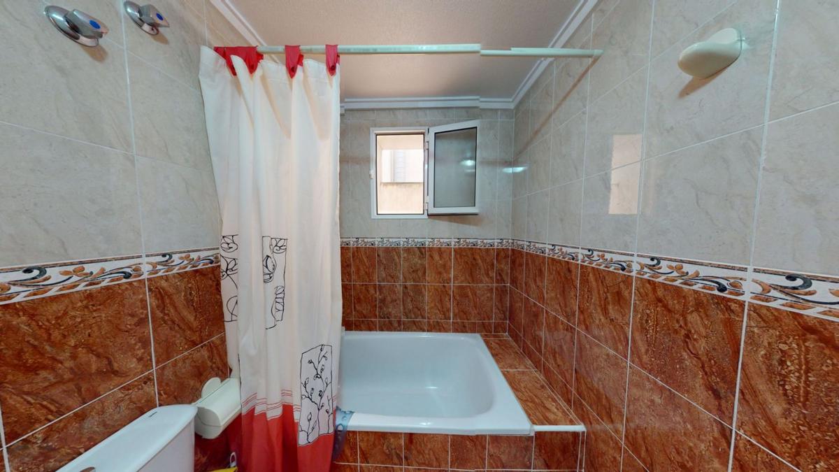 Sale of apartment in Piso en Calle la Loma, Antonio Machado, Torrevieja, Torrevieja
photo 5