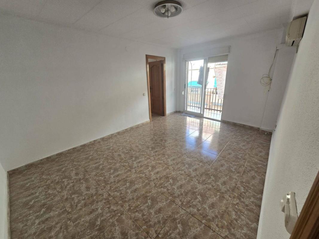 Venta de piso en Piso en Calle Aguas de Sax, Altozano, Alicante / Alacant, Alicante / Alacant
photo 5