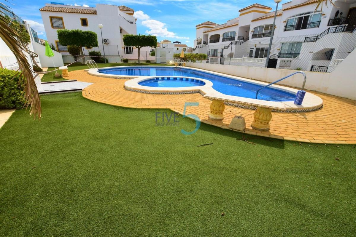 Sprzedaż mieszkania w Piso en Desamparados-Hurchillo-Torremendo, Orihuela, Orihuela
photo 4