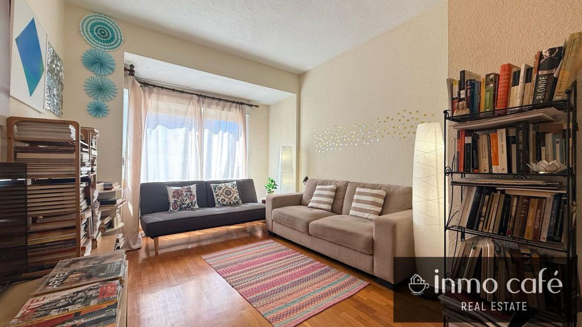 Sale of apartment in Piso en Centro Tradicional, Alicante / Alacant, Alicante
 photo 2