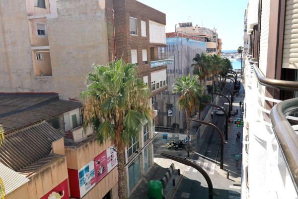 Sprzedaż mieszkania w Piso en Calle José Martínez Ruiz Azorín, Centro - Muelle Pesquero, Torrevieja, Torrevieja
photo 1