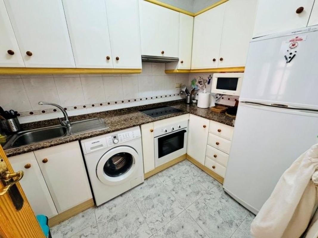 Venta de piso en Piso en Calle Adriano, Gaspar Perrelló, Torrevieja, Torrevieja
 photo 5