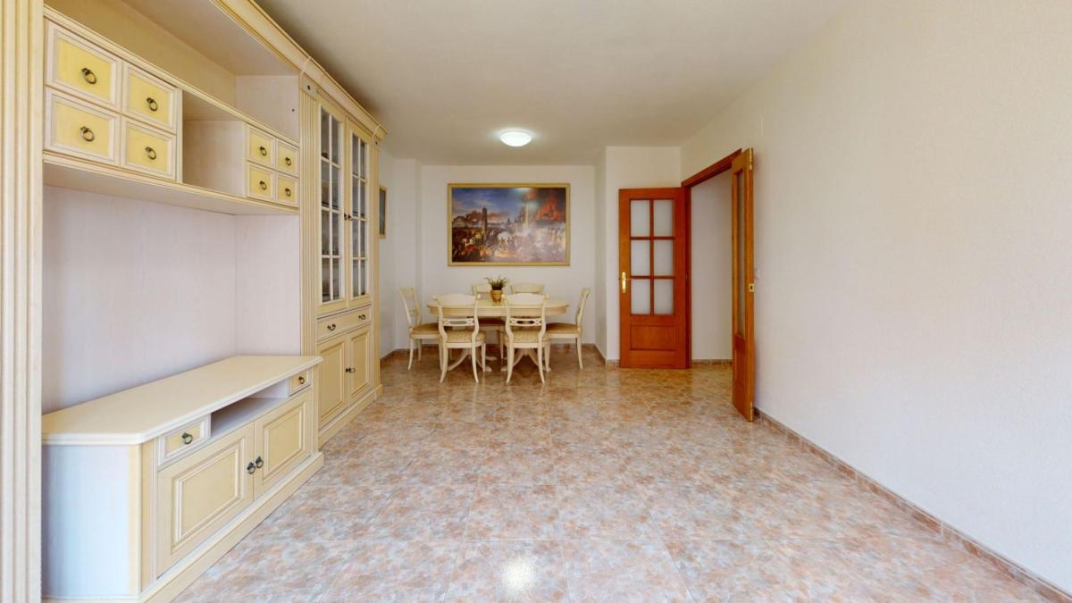 Продажа квартиры на Piso en Avenida de los Jarales, Ciudad Jardín, Alicante / Alacant, Аликанте / Алакант
photo 2