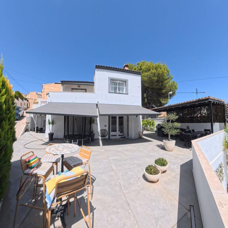 Properties for sale and rent in Spain photo 1