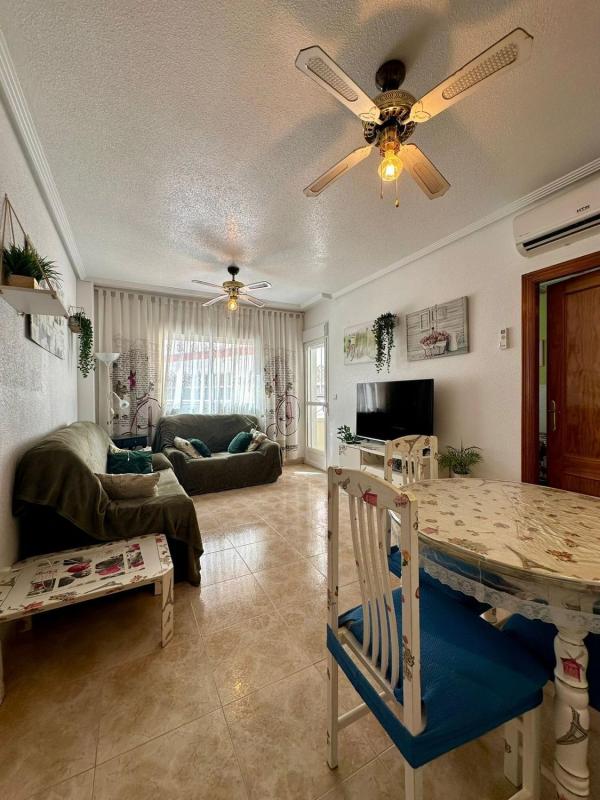 Venta de piso en Piso en Calle del Huerto, 49, Parque de las Naciones, Torrevieja, Torrevieja
photo 4