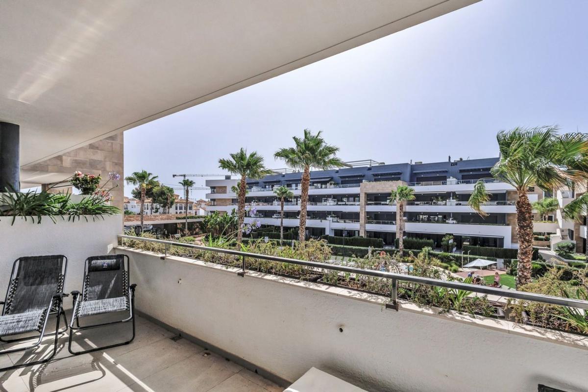 Sale of apartment in Piso en Calle Pablo Picasso, Playa Flamenca, Orihuela, Orihuela
photo 3