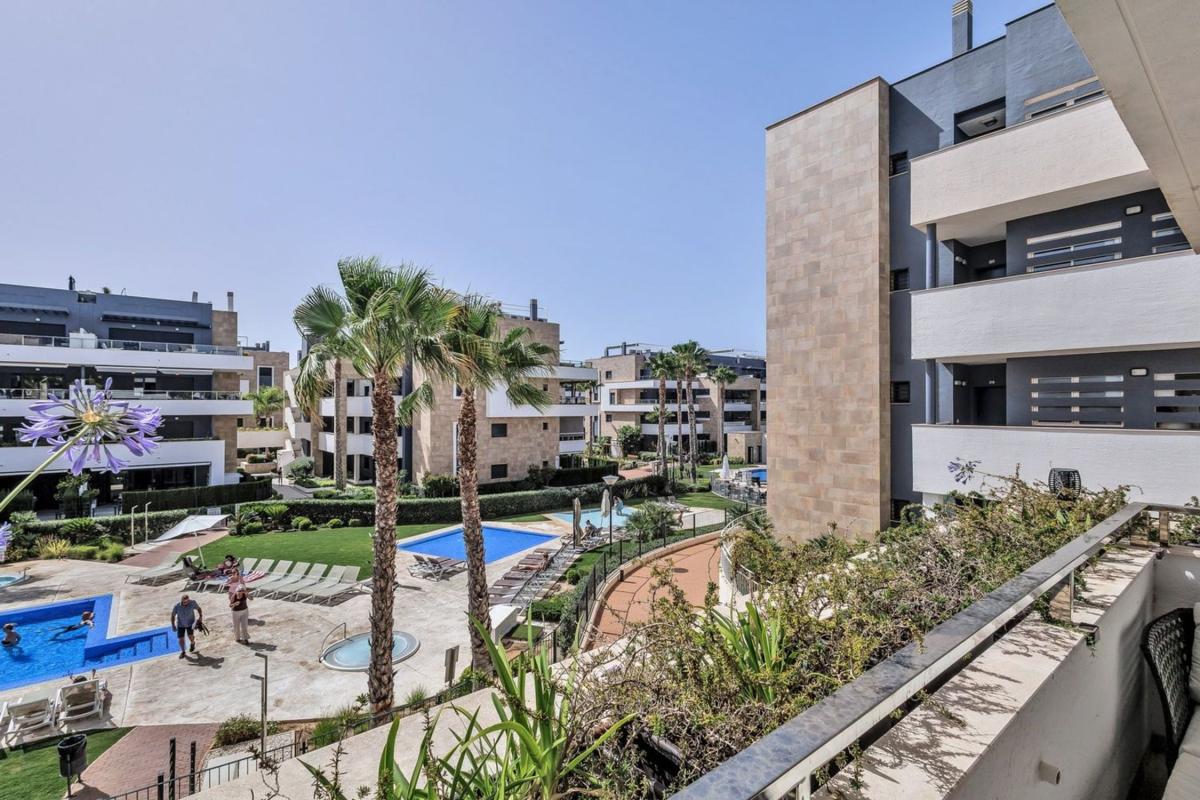 Sale of apartment in Piso en Calle Pablo Picasso, Playa Flamenca, Orihuela, Orihuela
photo 5