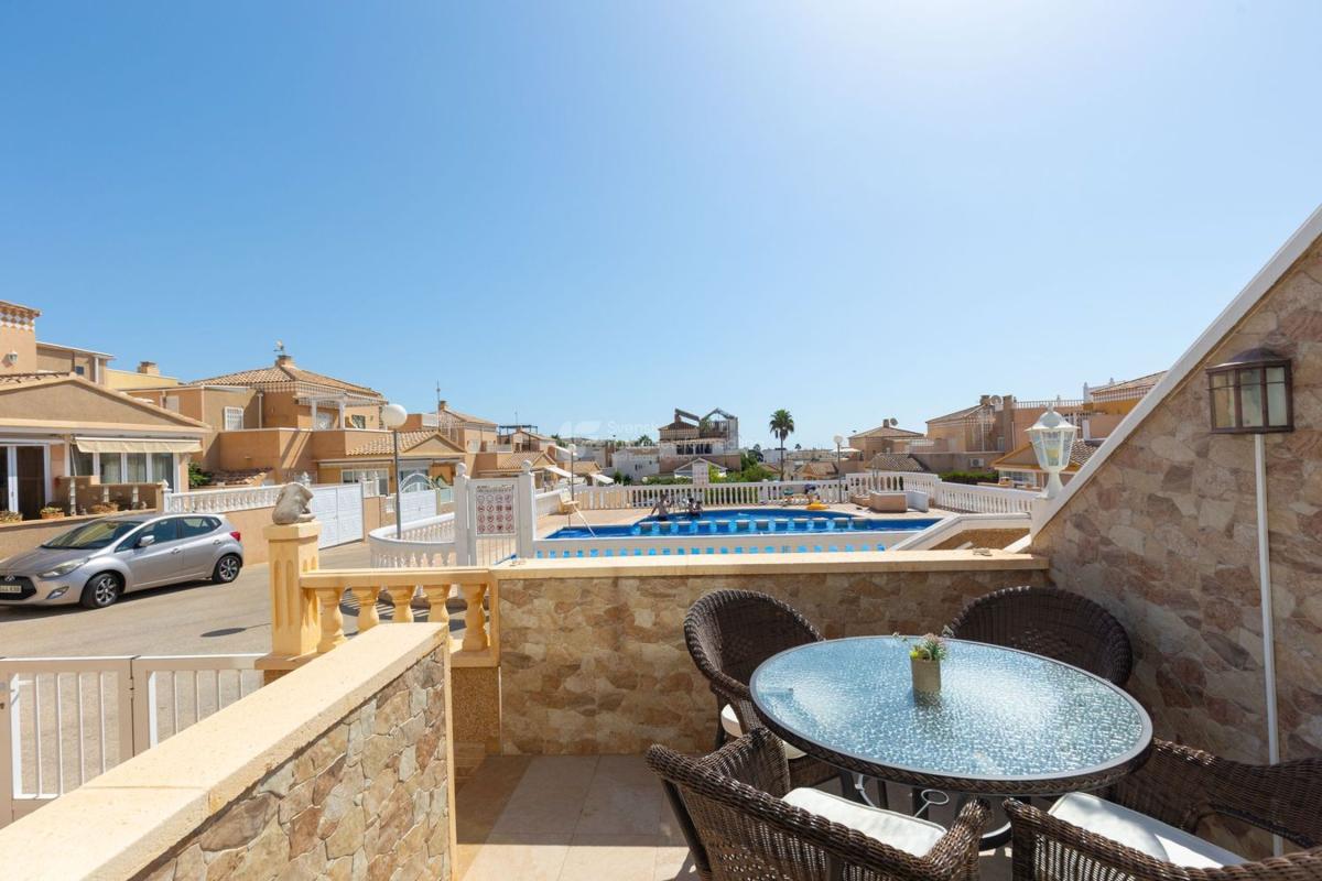 Продажа квартиры на Piso en Calle Gabriela Mistral s/n, Zona los Frutales, Torrevieja, Торревьеха
photo 5