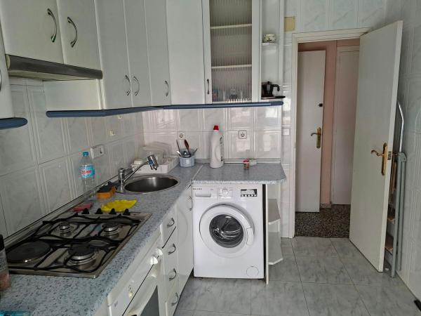 Piso en venta en Piso en Calle de Benefactora Remedios Uriarte, Nou Alacant, Alicante / Alacant, Alicante / Alacant thumbnail 2