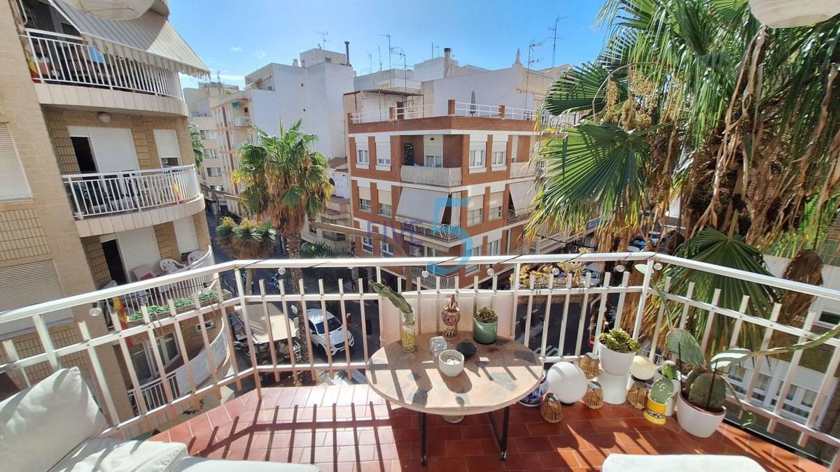 Venta de piso en Piso en Centro - Muelle Pesquero, Torrevieja, Torrevieja
photo 2