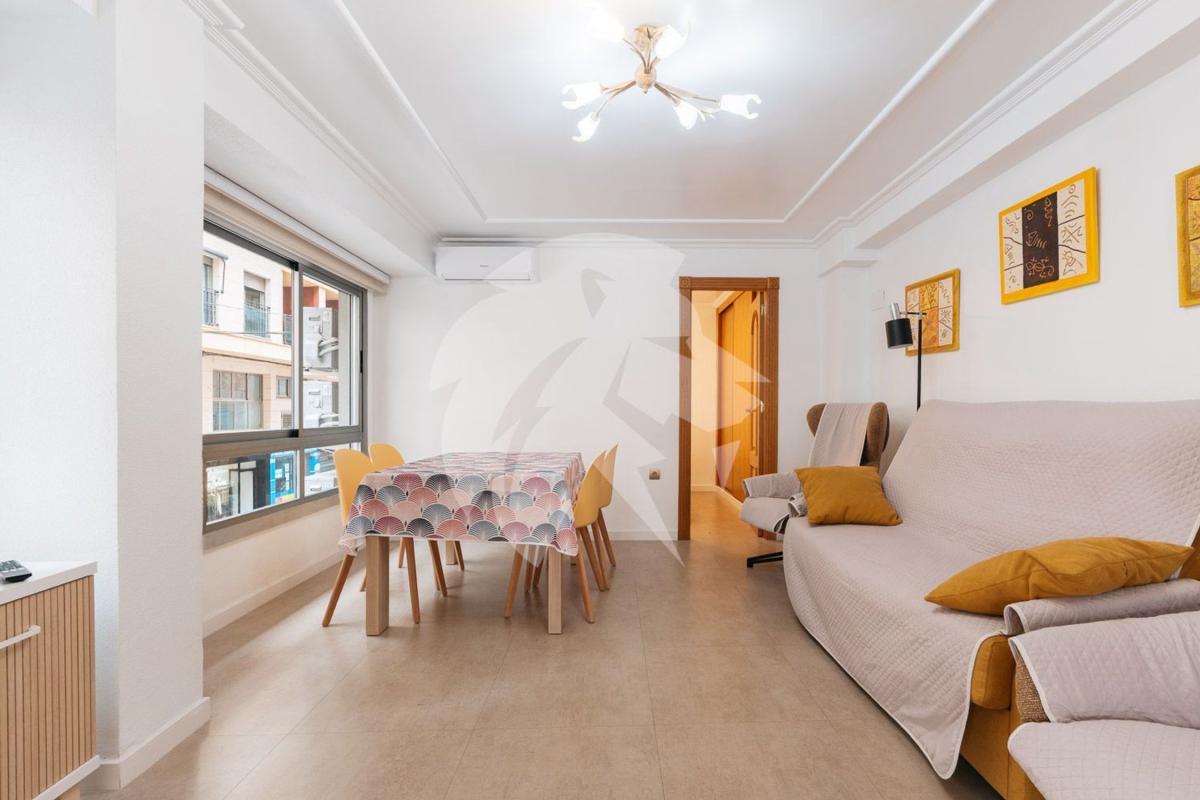 Venta de piso en Piso en Calle d'Elx, Centro, Santa Pola, Santa Pola
photo 4