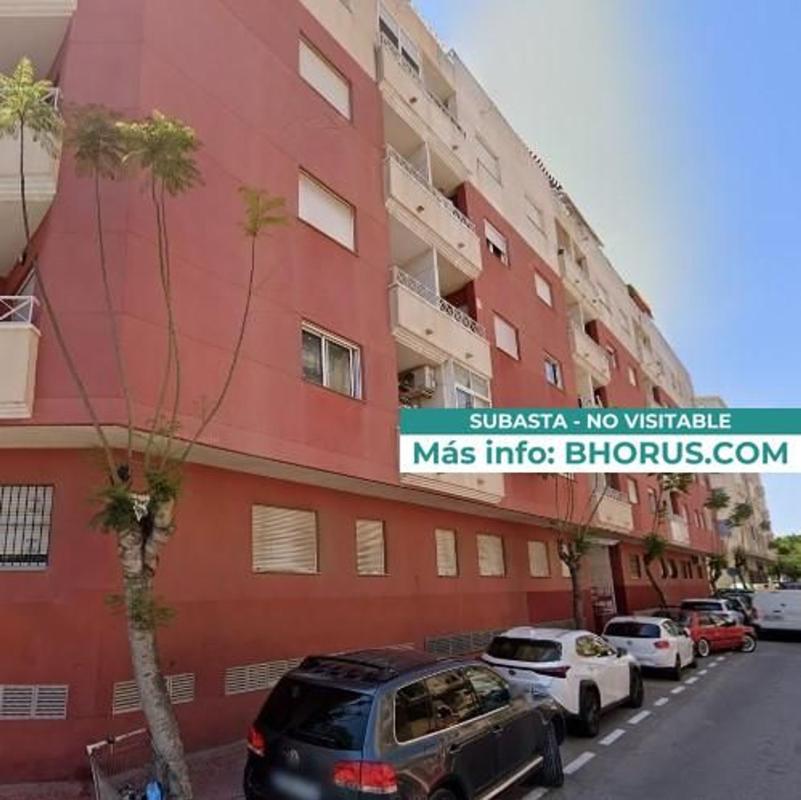 Venta de piso en Piso en Calle San Policarpo, Parque de las Naciones, Torrevieja, Torrevieja
 photo 2
