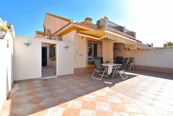 Chalet pareado en La Zenia, Orihuela photo 1