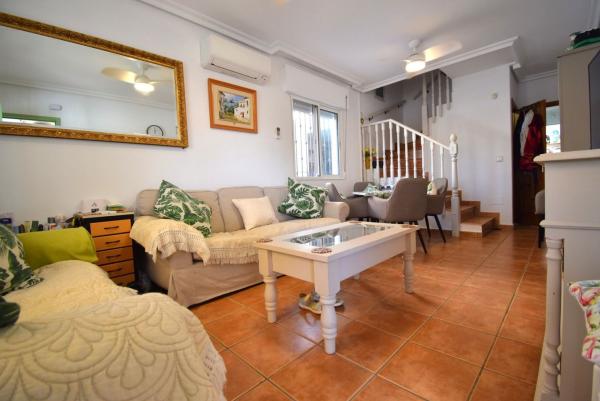 Chalet pareado en La Zenia, Orihuela photo 3