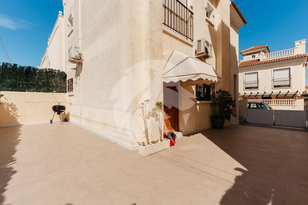 Propiedades en venta y alquiler en España photo 5