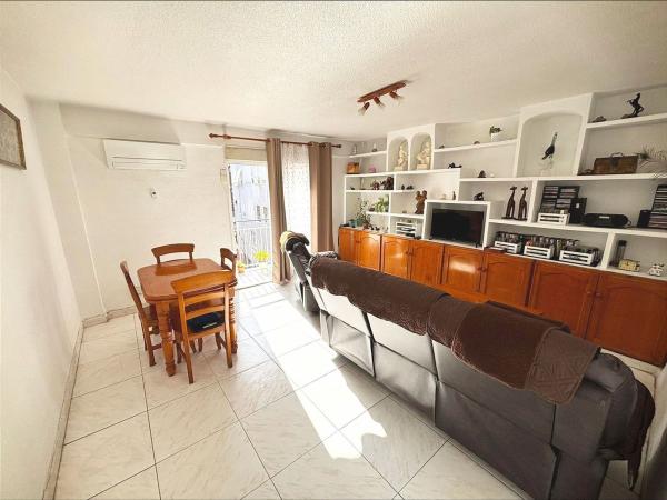 Sale of flat in Piso en Carolinas Altas, Alicante / Alacant, Alicante
thumbnail 3