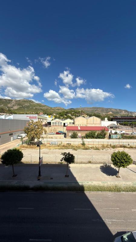 Продажа квартиры на Piso en Barri Zona Nord, Alcoy / Alcoi, Алкой
 photo 3