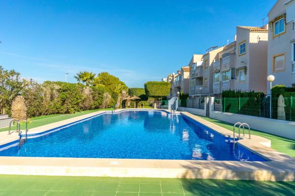 Sale of flat in Piso en Corinto, 2, Torreblanca, Torrevieja, Torrevieja
photo 1