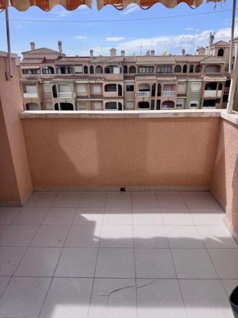 Venta de piso en Piso en Calle de Orihuela s/n, Parque de las Naciones, Torrevieja, Torrevieja
thumbnail 2