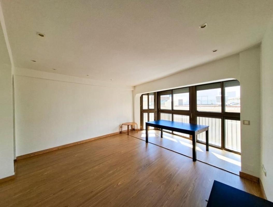 Продажа квартиры на Piso en Centro Urbano, Benidorm, Бенидорм
photo 2
