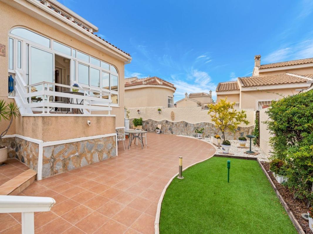 Propiedades en venta y alquiler en España photo 2