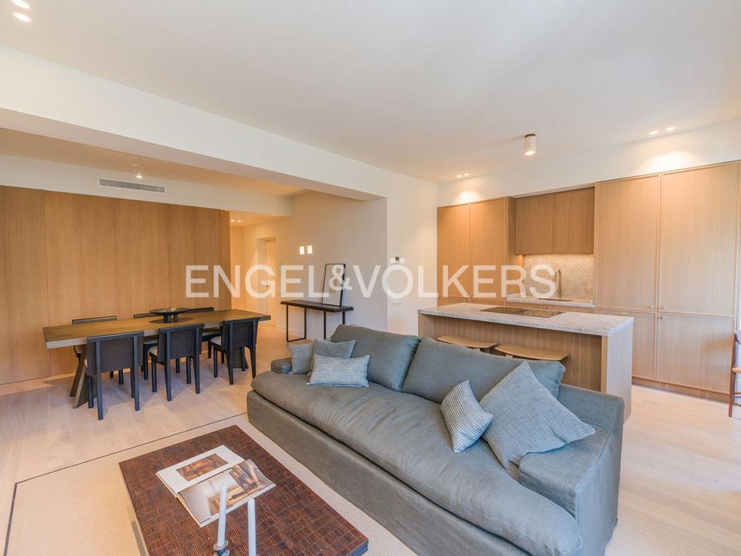 Venta de piso en Piso en Plaza de los Luceros, 4, Centro Tradicional, Alicante / Alacant, Alicante / Alacant
photo 1