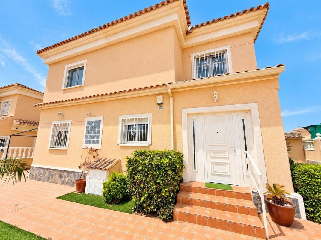 Propiedades en venta y alquiler en España photo 2