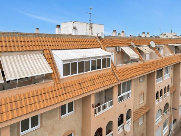 Venta de piso en Piso en Calle Santander, Parque de las Naciones, Torrevieja, Torrevieja
thumbnail 2