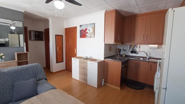 Venta de piso en Piso en Calle Diego Puerta, La Siesta - El Salado - Torreta, Torrevieja, Torrevieja
thumbnail 3