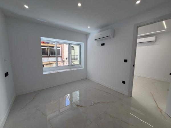 Venta de piso en Piso en Calle de Juan de Herrera, Mercado, Alicante / Alacant, Alicante / Alacant
thumbnail 2