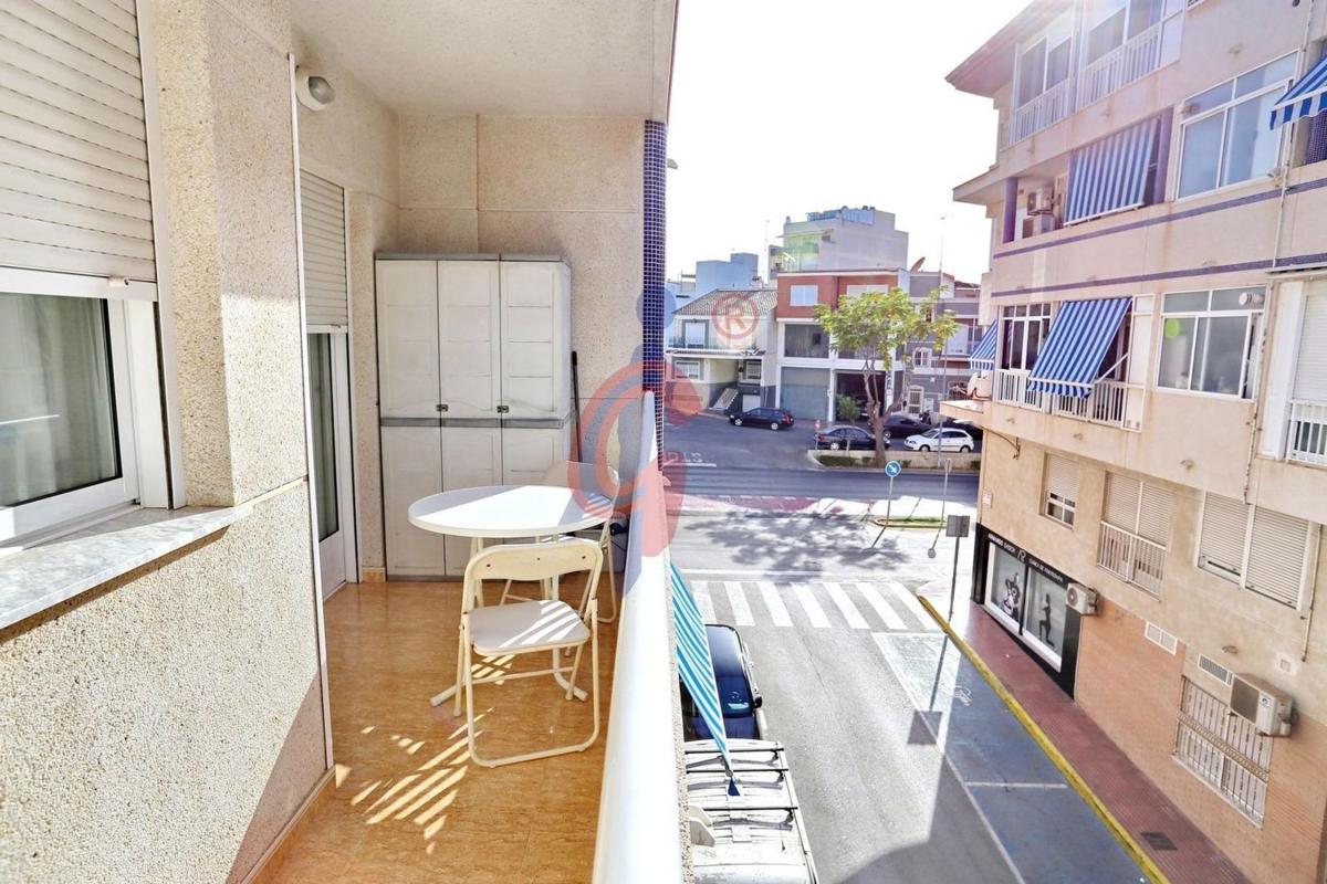 Sprzedaż mieszkania w Piso en Calle Arenes, 2, Zona Pueblo, Guardamar del Segura, Guardamar del Segura
 photo 2
