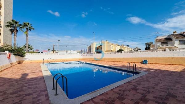 Venta de piso en Piso en Nueva Torrevieja, Torrevieja, Torrevieja
thumbnail 2