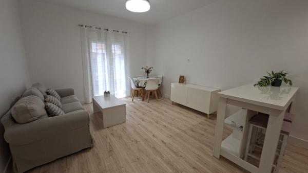 Sale of flat in Piso en Reina Victoria-Miguel Hernández, Elche / Elx, Elche / Elx
thumbnail 2